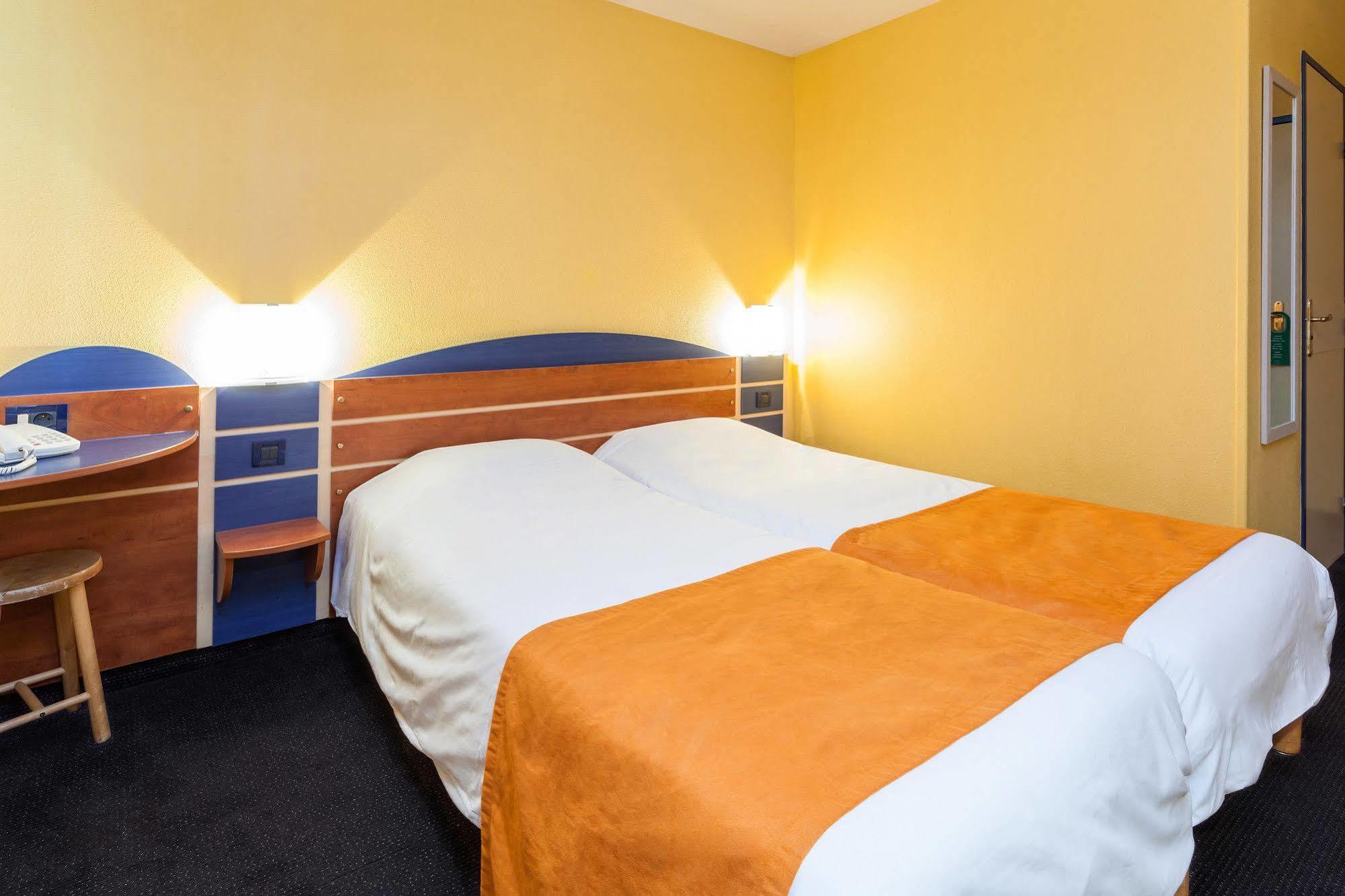 Ibis Budget Perigueux Boulazac Екстериор снимка
